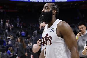 记者：若骑士在哈登执行选项后裁掉&延期支付他 将清理3800万薪资