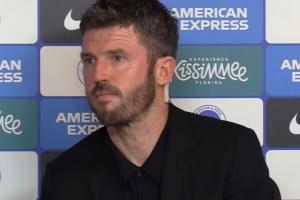 卡里克：有人提醒我才想起这是转正后首场比赛 B费对球队影响巨大